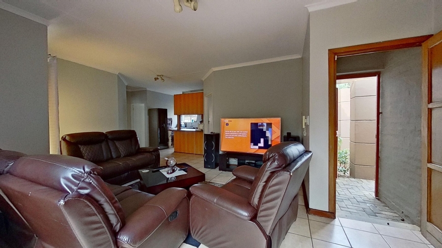 2 Bedroom Property for Sale in Heuwelsig Free State